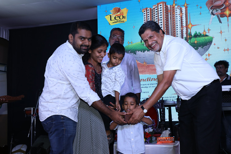 confident leo 3 - handing over 9