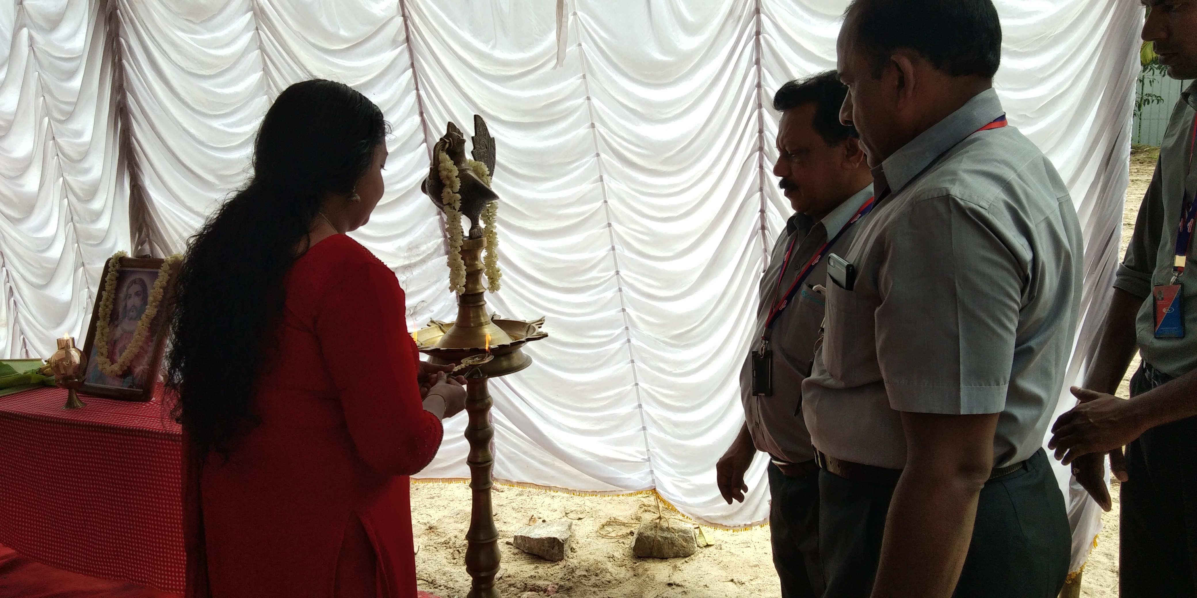 Bhoomi Pooja Confident Crown