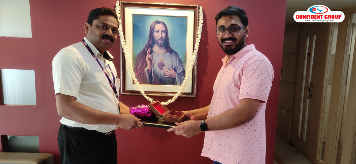 Mr Raghu Krishnan R & Ms Sajitha